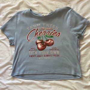 Crop top baby blue shirt